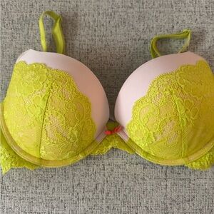 Victoria's Secret Lime and White Lace Bra